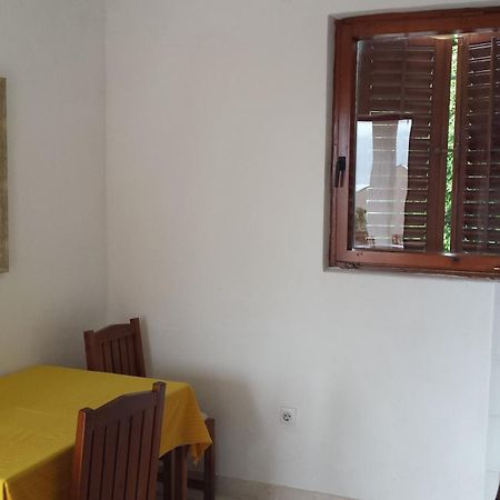 Apartments Almaja Villa Petrovac الغرفة الصورة