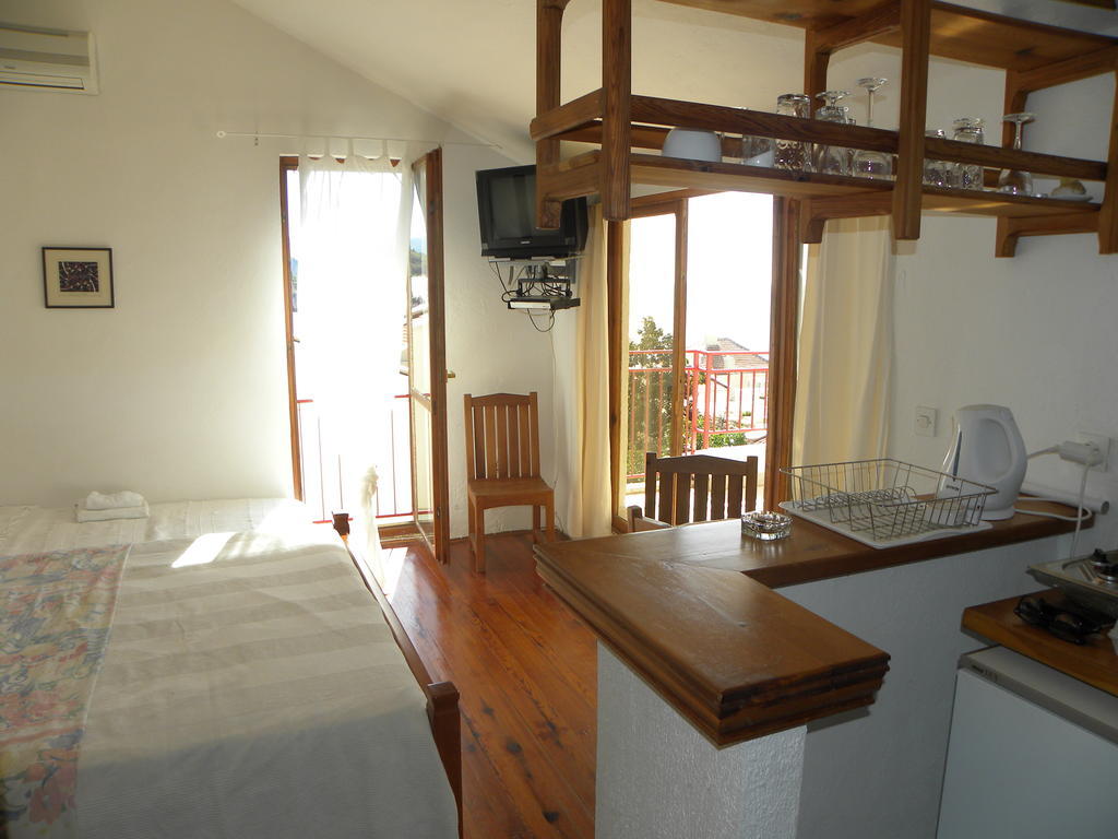 Apartments Almaja Villa Petrovac الغرفة الصورة